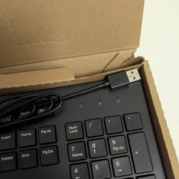 ⭐ USB keyboard NWOT - Picture 2 of 3